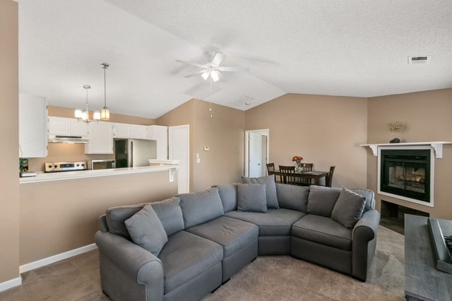 Building Photo - Beautiful 2BD/2BA townhome in Table Mountain Heights