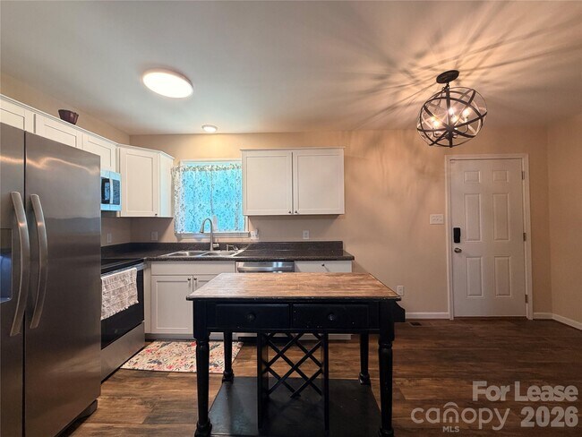 Building Photo - 67 Travora Cir