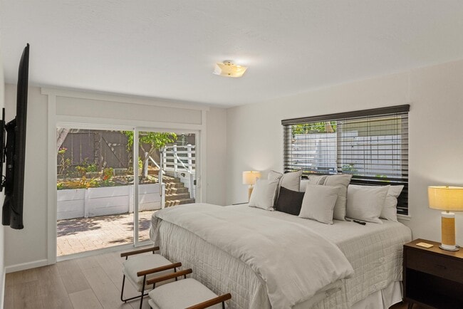 Building Photo - 1571 David Ave