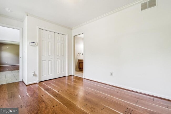 Building Photo - 478 Mountain Rd