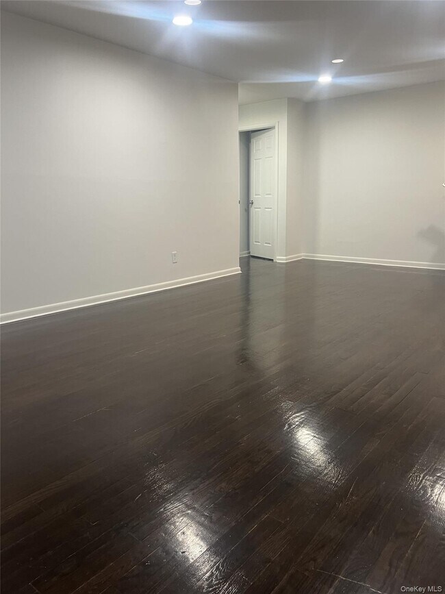 Building Photo - 8 Brevoort Dr