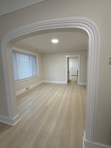 Building Photo - 5075 Somerset Ave