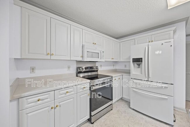 Building Photo - 740 Morningside Dr
