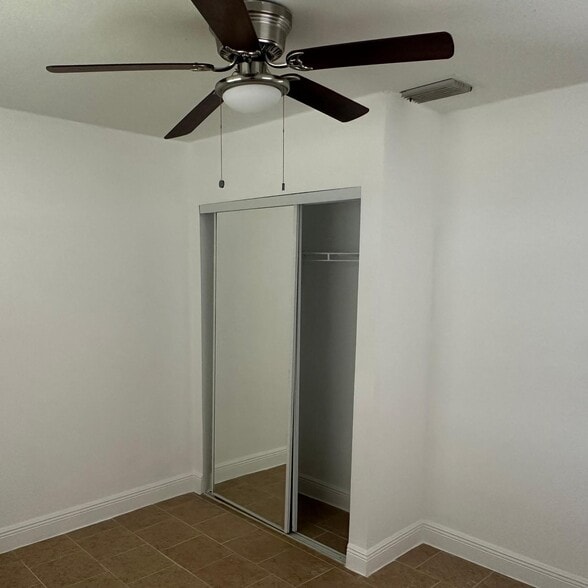 Building Photo - 8104 El Portal Dr