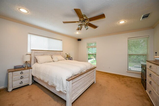 Building Photo - 11503 Briar Rose Dr