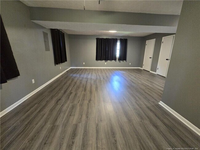 Building Photo - 1618 Hickoryridge Ct