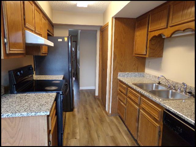 Building Photo - 39 Oak Forest Loop