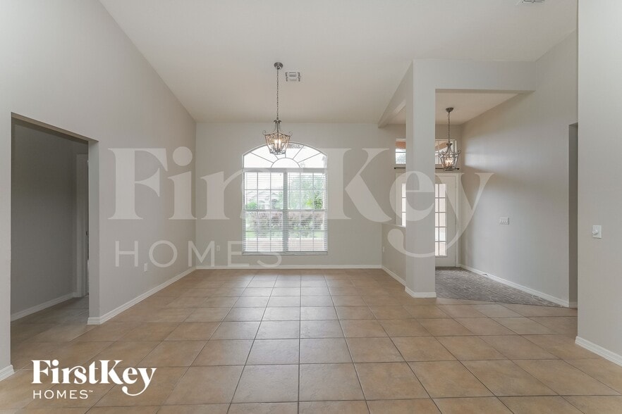 Building Photo - 5718 Wedgefield Dr