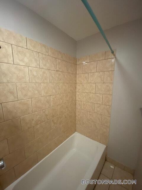 Building Photo - 66 Batchelder St