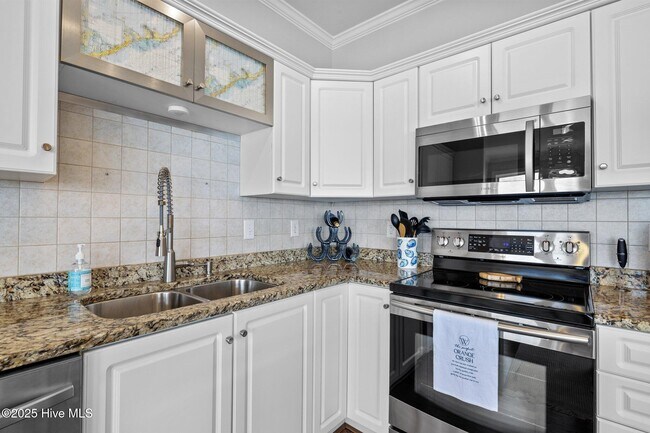 Building Photo - 8632 Sound Dr