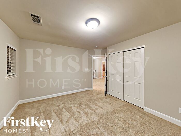 Building Photo - 12812 Cumberland Cove Dr