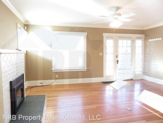 Building Photo - 3 br, 1 bath House - 1013 S Lawrence St