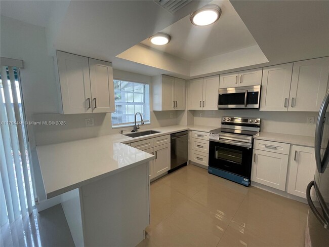 Building Photo - 12370 SW 52nd Pl