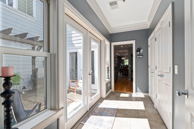 Building Photo - 3369 Preston Shore Dr