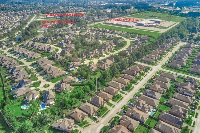 Building Photo - 8934 Alcina Dr