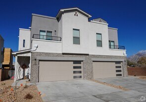 Building Photo - Horizon Village
