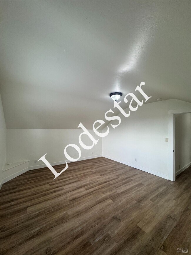 Building Photo - 302 Carolina St