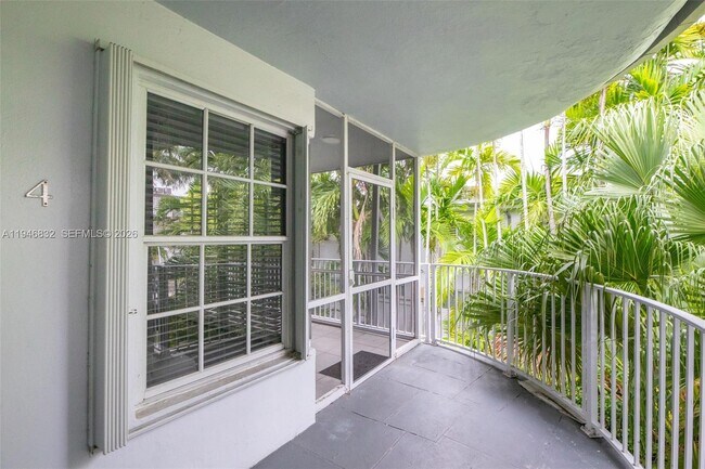 Building Photo - 1125 99th St