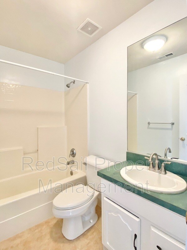 Building Photo - 500 Windward Dr