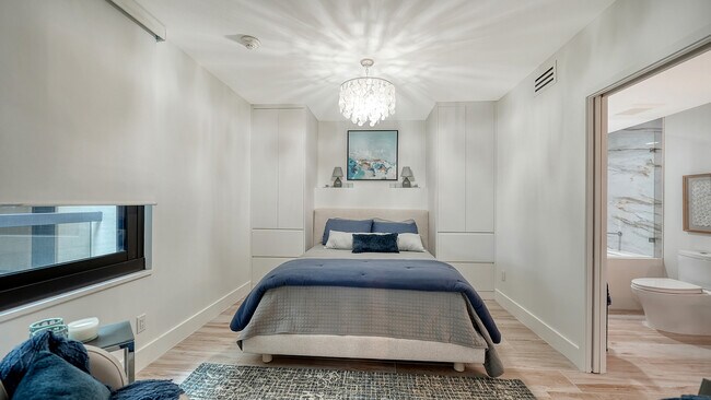 Building Photo - 1932 Harbourside Dr