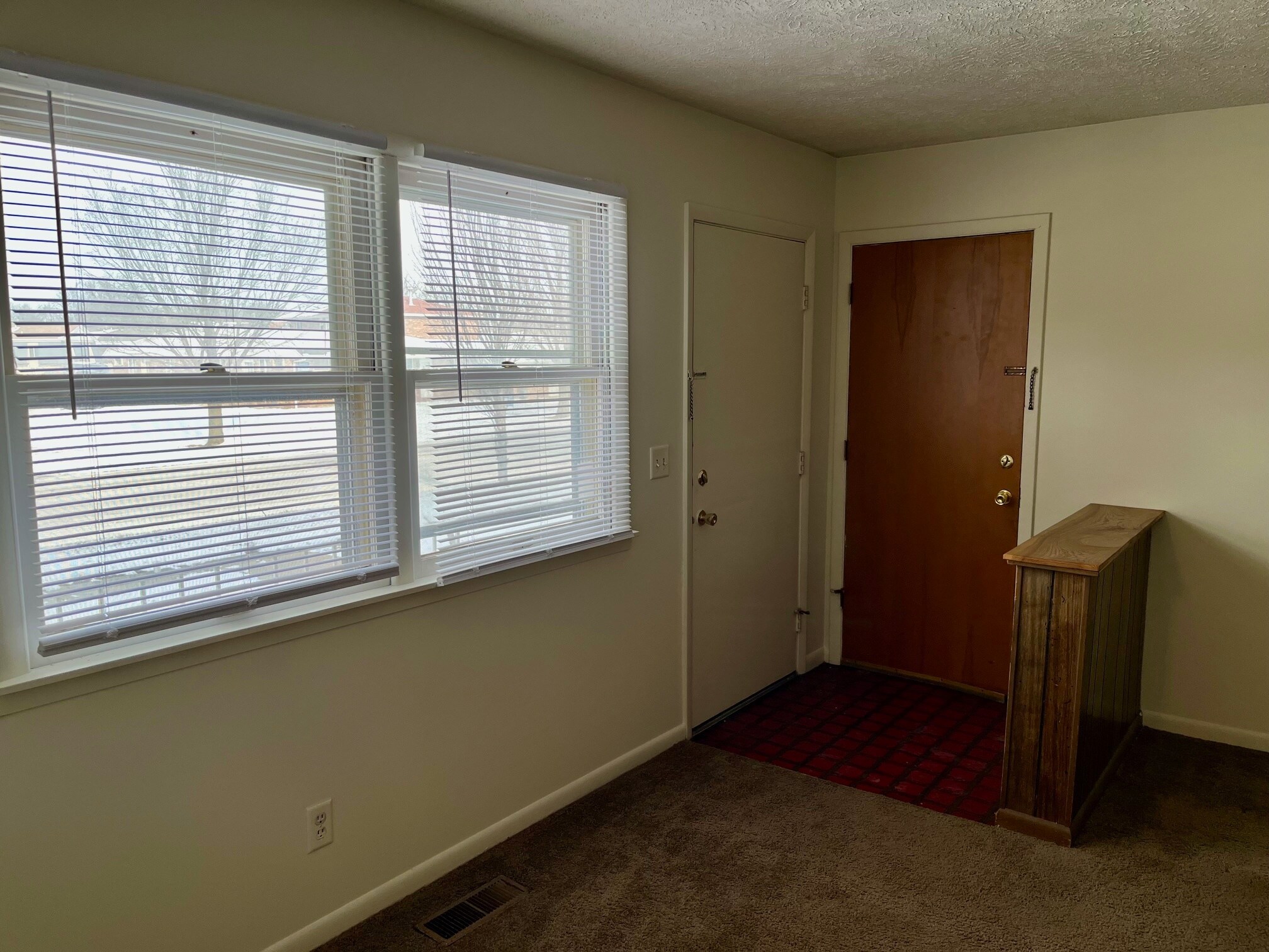 Building Photo - 201 W Shelbourne Dr