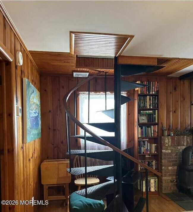 Building Photo - 2200 Oceanfront