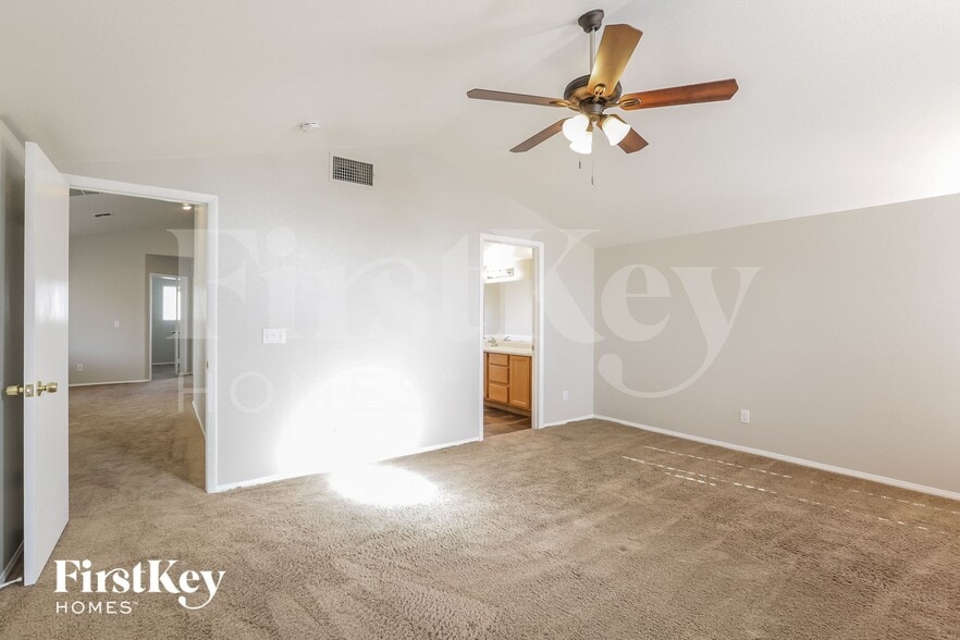 Building Photo - 7861 Mt Shasta Cir