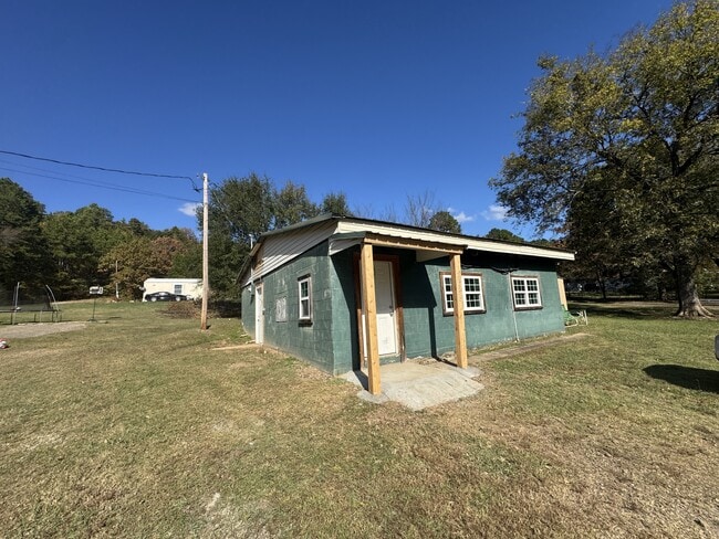 Building Photo - 20756 Old Hwy 59