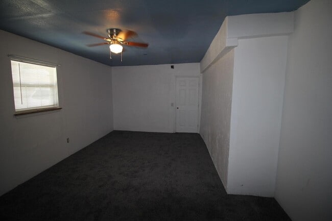 Building Photo - 8606 Gateway Blvd