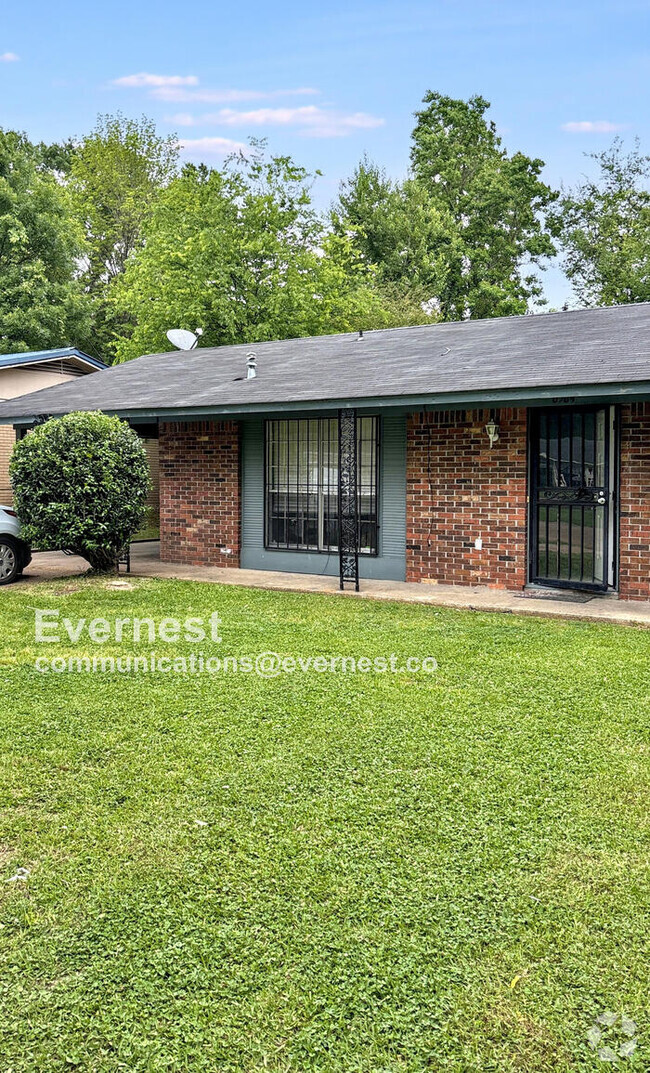 Building Photo - 6564 Abraham Lincoln Dr
