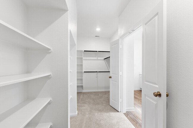 Building Photo - 27219 Henley Rdg Dr