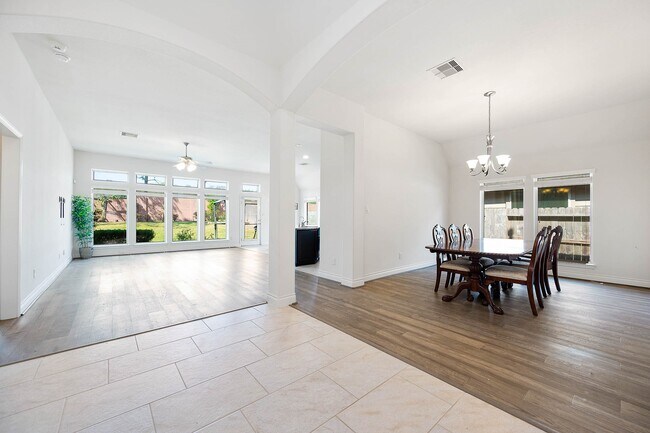 Building Photo - 2622 Mountain Sage Dr