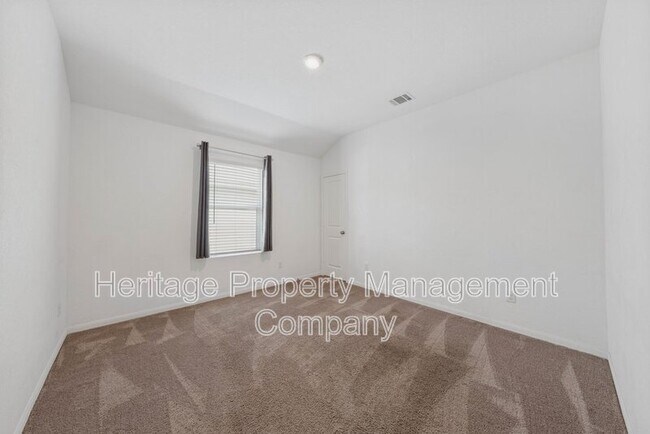 Building Photo - 2700 Coral Vly