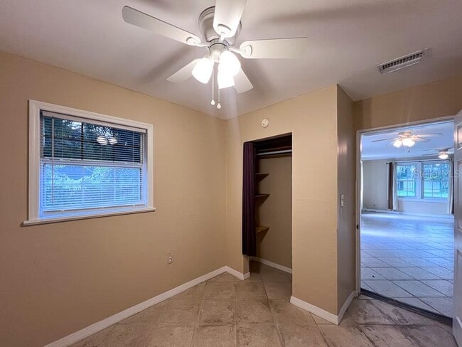 Building Photo - 1033 NW 22nd Ave