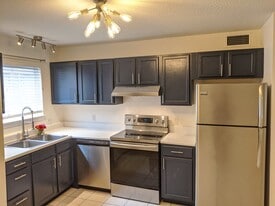 Building Photo - 201 E College Blvd #41