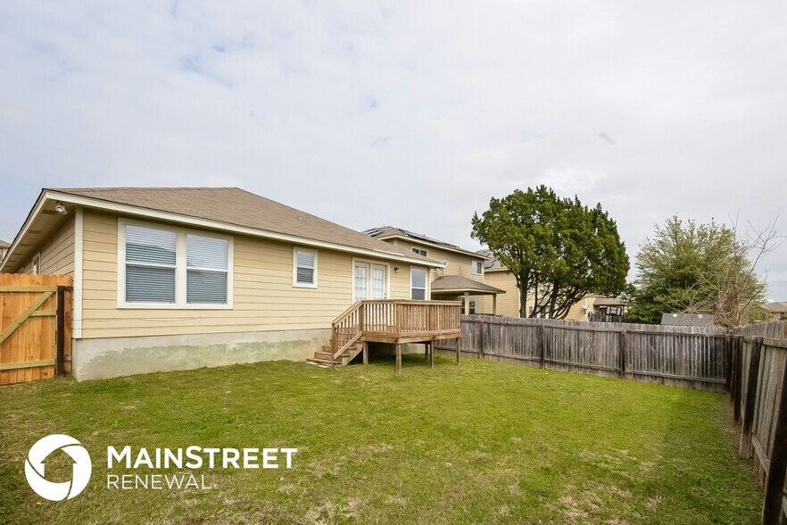 Building Photo - 6826 Loma Secca