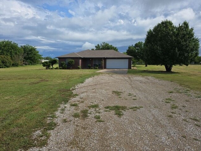 Primary Photo - 9561 Lonesome Dove Dr