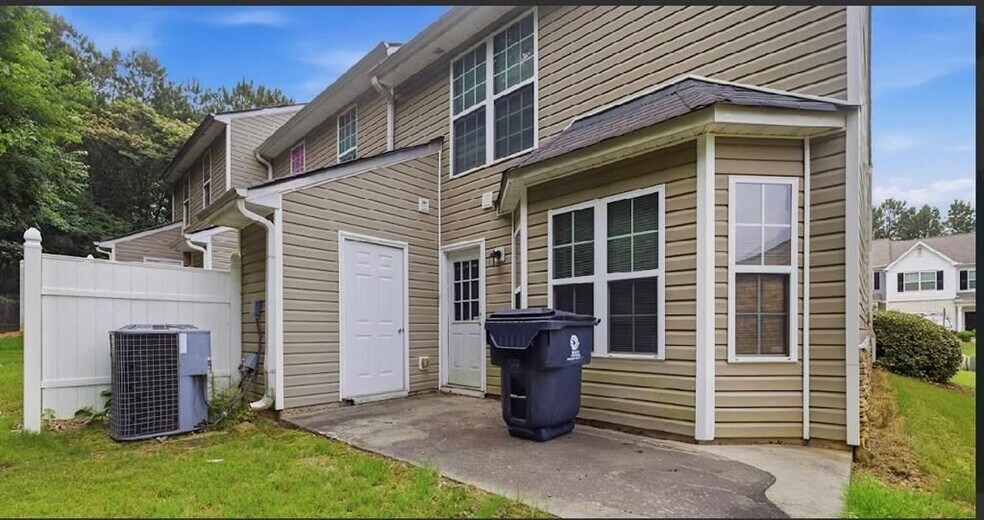 Building Photo - 5606 Union Pointe Dr