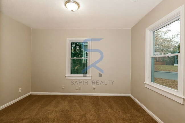 Building Photo - Move in before February 15th and get $100 OFF your rent for the first 3 months — PLUS a $250 Amaz...