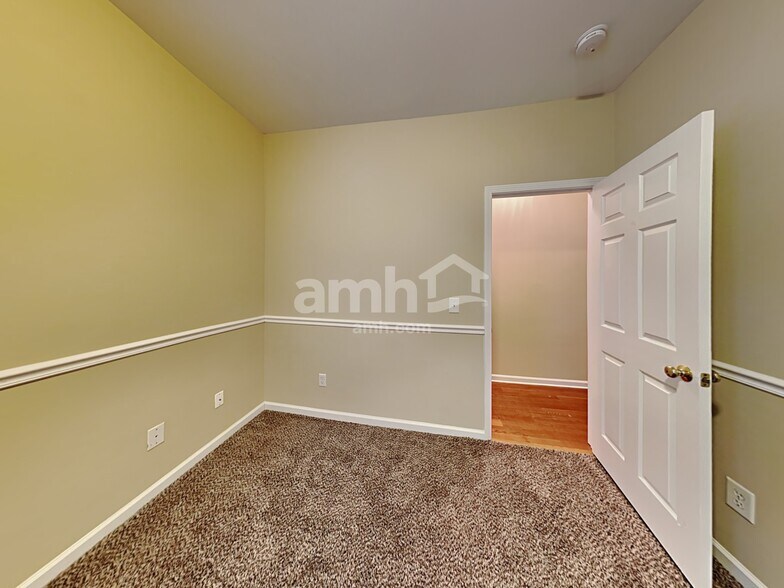 Building Photo - 1700 Johste Ct