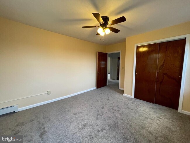 Building Photo - 2450 Mummasburg Rd