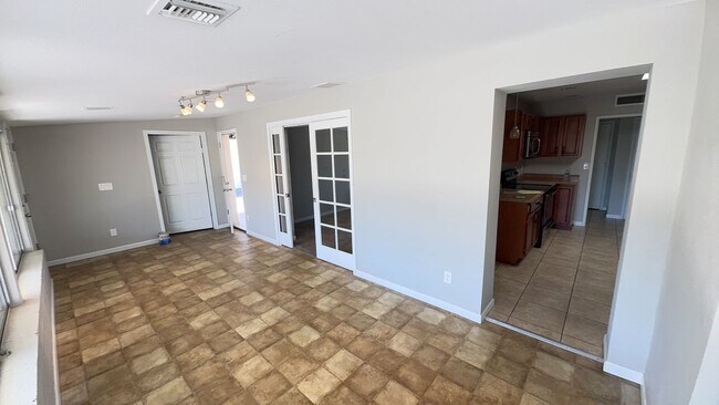 Building Photo - 2 Bedroom - 2 Bath - 1400 Sq. Ft. Home - 55+ Community in Sun City