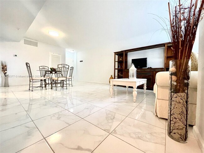 Building Photo - 3001 S Ocean Dr