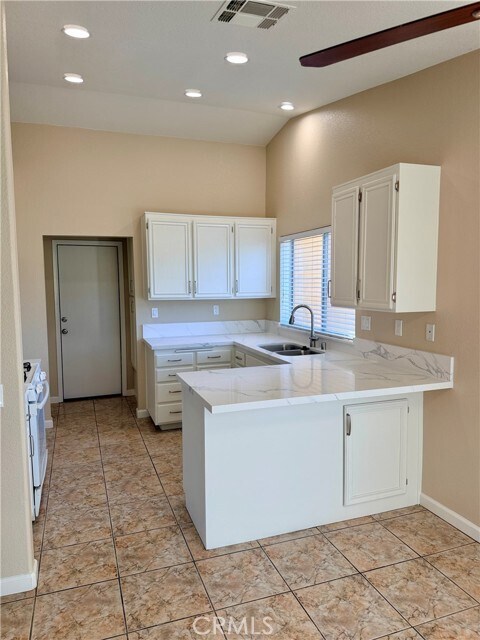 Building Photo - 4238 Brookside Dr