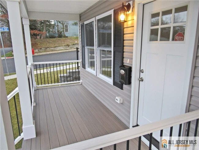 Building Photo - 502 Alpine St