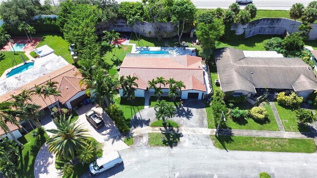 Building Photo - Northeast 18th Court, Miami, FL 33179 - 4 BR 2 BA house