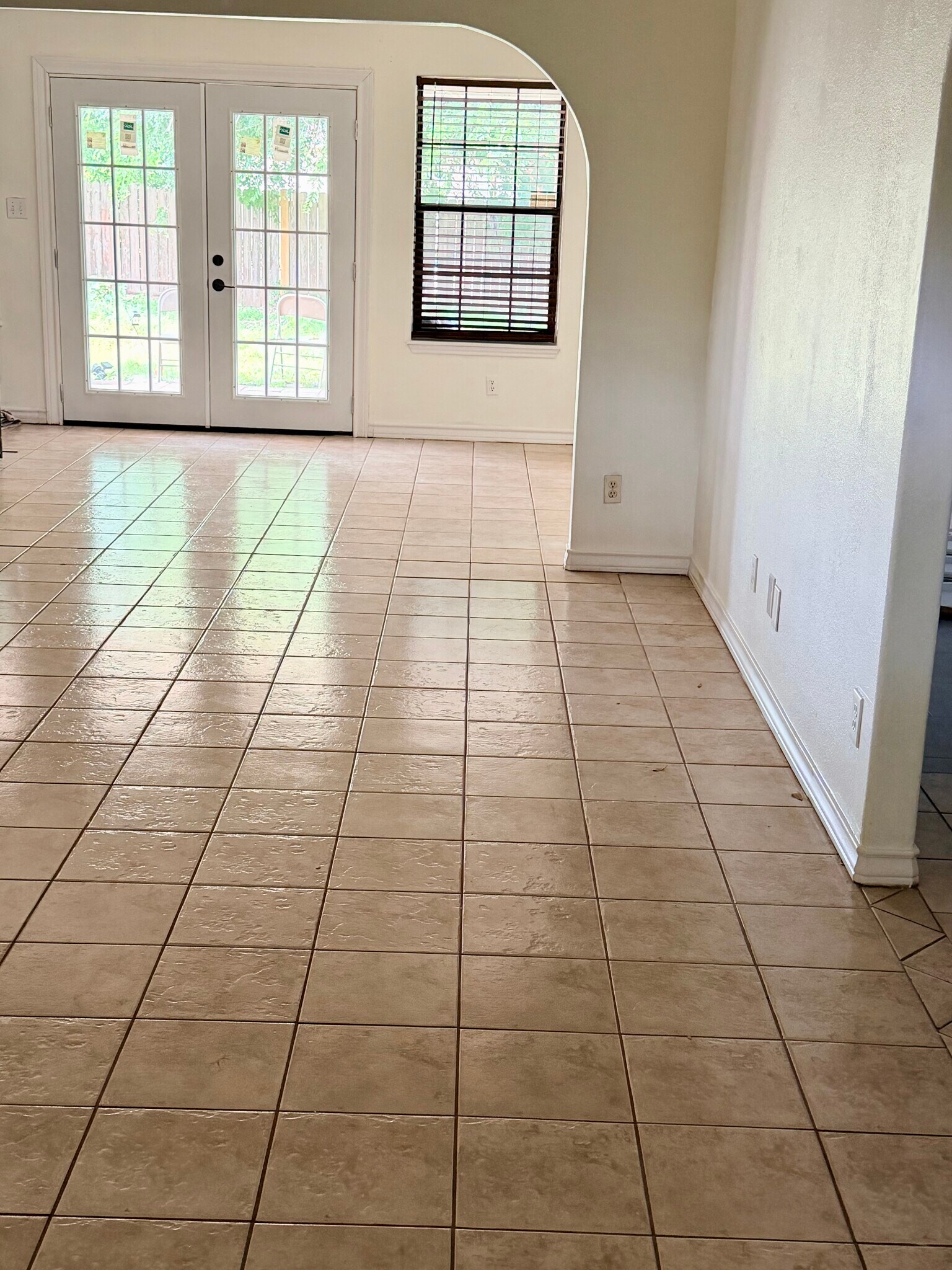 Building Photo - 1707 Crown Pointe Blvd