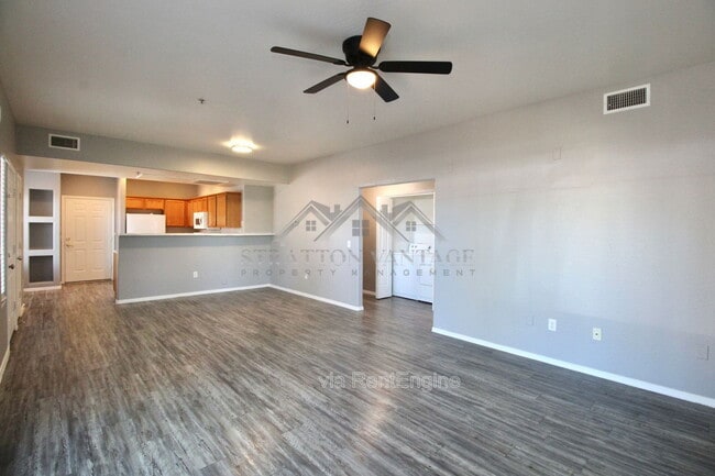 Building Photo - 6770 N 47th Ave