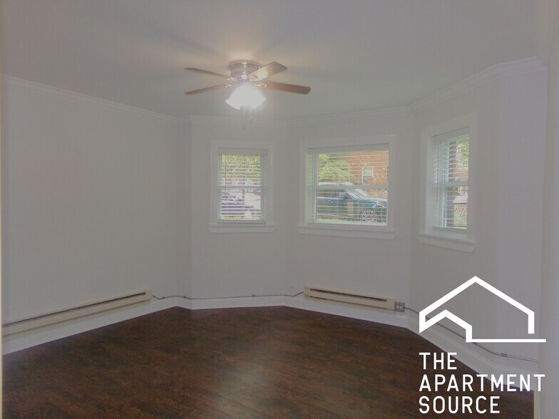 Building Photo - 2133 W Giddings St