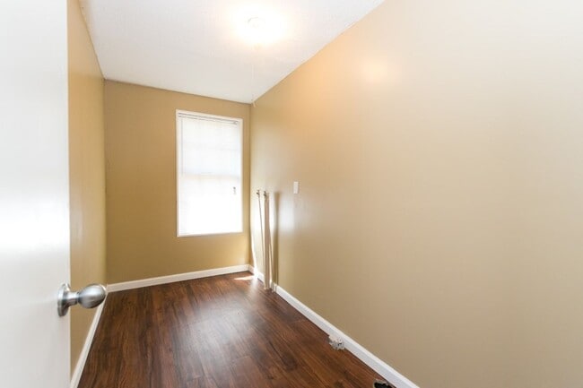 Building Photo - Charming Adamsville Home with Open Floor P...